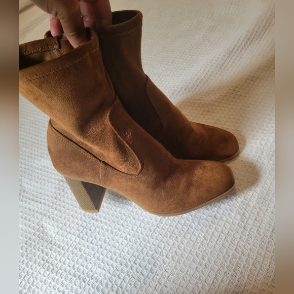 Dolce Vita Brown Suede Heeled Boots - Picture 2 of 11